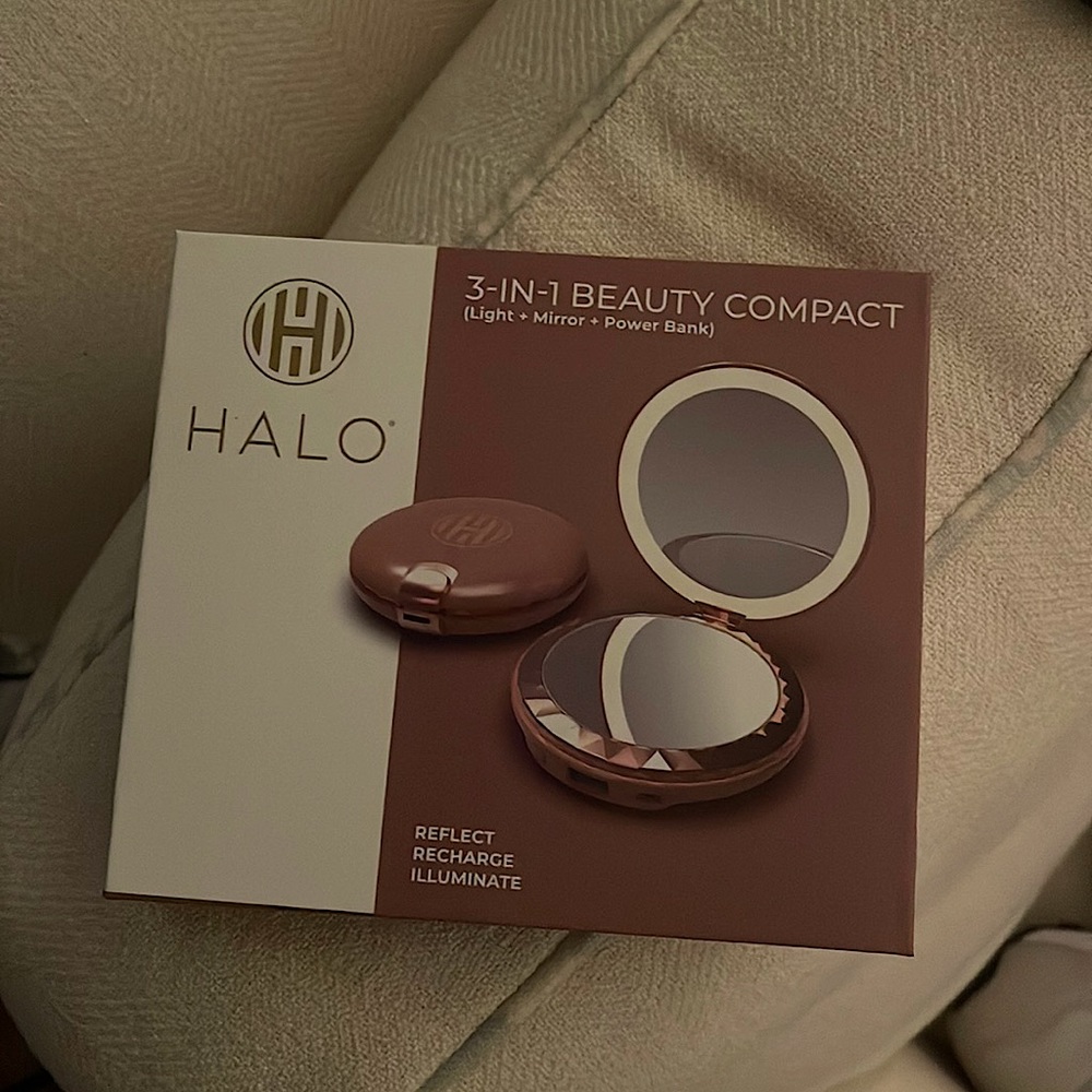 Charger Compact Mirror!
